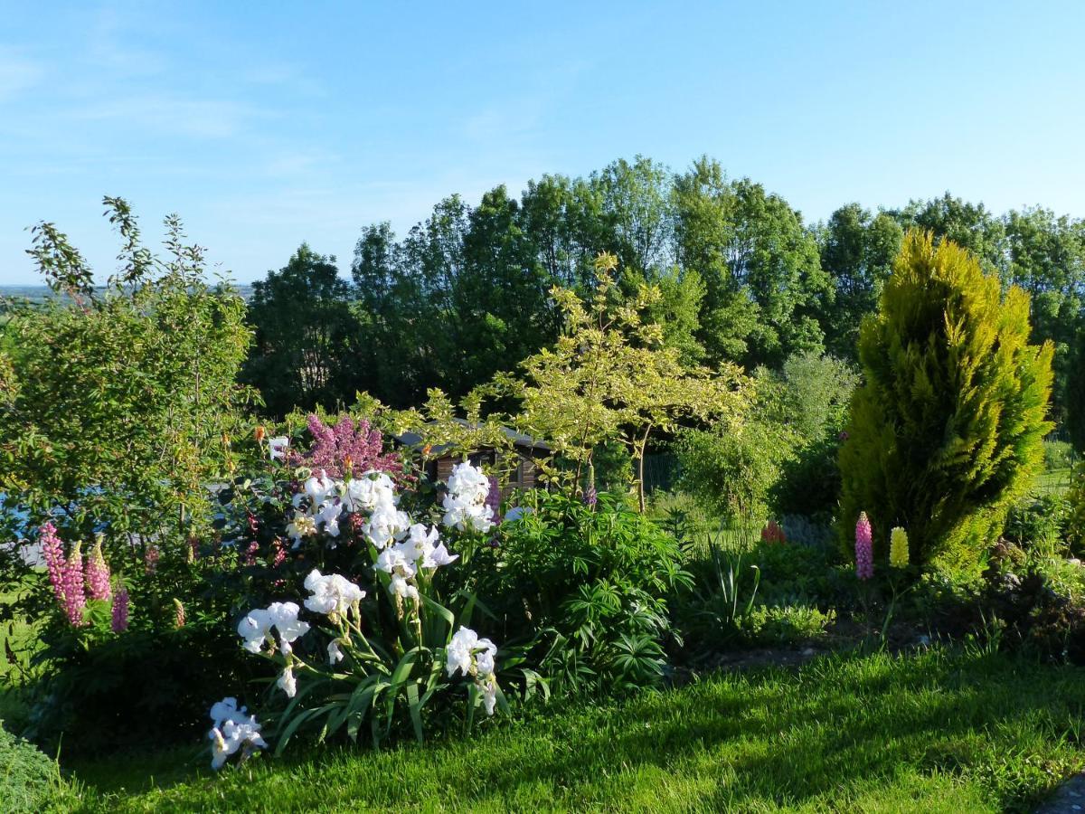 Les Enselmes Bed & Breakfast Montagnieu  Exterior photo